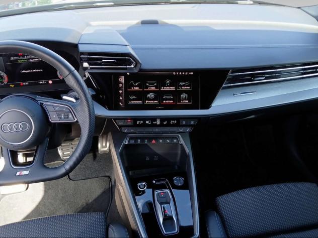 Audi A3 IV 2024 Sportback Sportback 35 2.0 tdi S line edition s-tronic - Foto 9