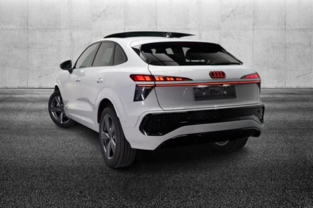 AUDI Q3 SPB TDI 110 kW S tronic S Line edition rif. 23783036 - Foto 4