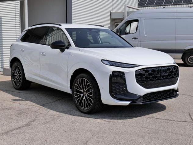 AUDI Q3 NEW 2.0 Tdi 150cv S-tronic S-line edition rif. 23993546 - Foto 4