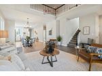 Elegante porzione di bifamiliare con terrazzo e giardino