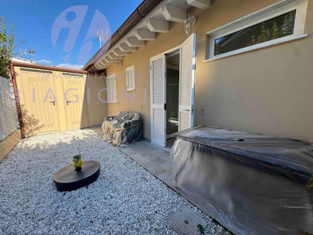 Viareggina in vendita a Tonfano - Pietrasanta 45 mq Rif: 1445204