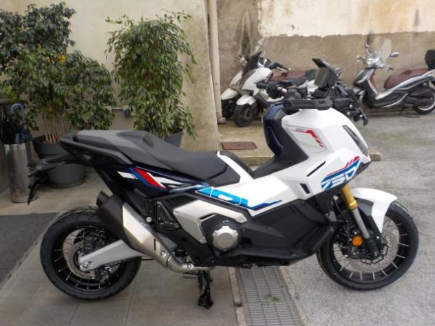 HONDA X-ADV 750 SPECIAL EDITION My2026 - PROMO TASSO ZERO rif. 23507640 - Foto 10