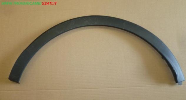 MODANATURA ARCO PASSARUOTA POST. S. 1 df  Carrozzeria  Lamierati esterni  Fiancate  Modanatura par RENAULT - CAPTUR - 01-04-2013 -