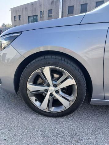 Peugeot 308 BlueHDi 130 S&S EAT8 SW Allure - Foto 9
