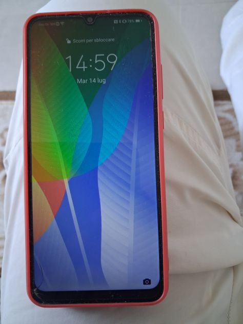 Huauey y6p pari al nuovo