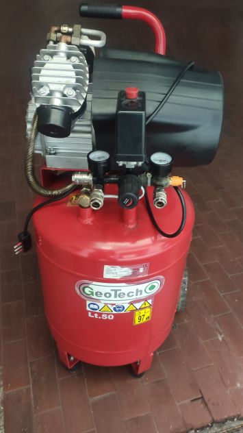 Compressore bicilindrico 50 lt