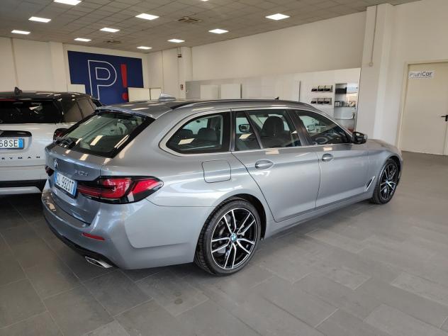 BMW Serie 5 520d 48V Touring Pelle Navi Fari LED Cerchi 19” - Foto 8
