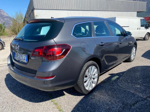 Opel Astra 1.7 CDTI 110CV Sports Tourer Cosmo - Foto 4
