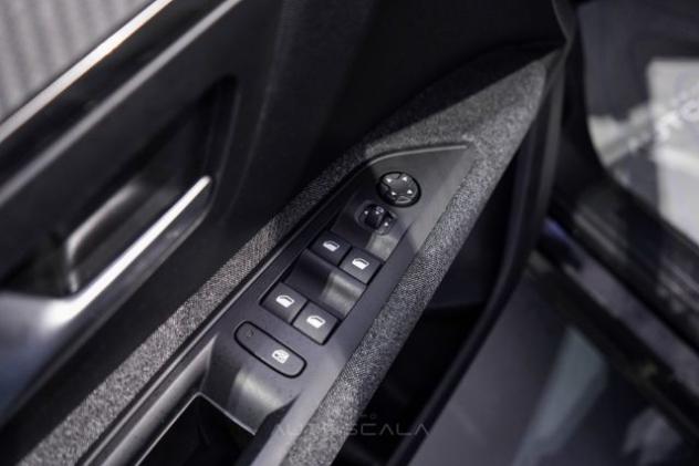 PEUGEOT 5008 1.2 PureTech Turbo 130cv S&S Active Pack rif. 23295078 - Foto 10