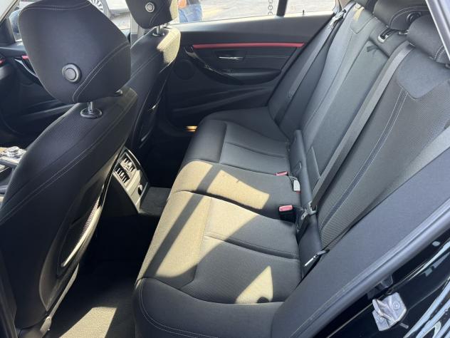 BMW Serie 3 320d Touring Sport Aut. - Foto 6