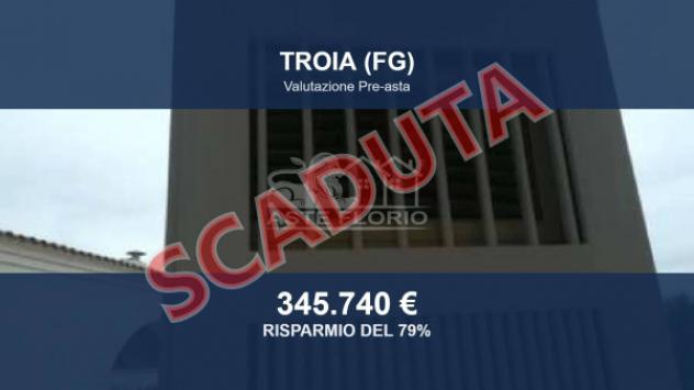 Immobile in asta di 629 m² con più di 5 locali in vendita a Troia