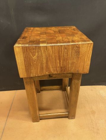 Ceppo in legno da macellaio restaurato