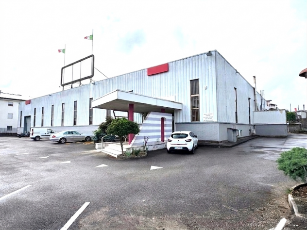 Commerciale in vendita a Valmontone