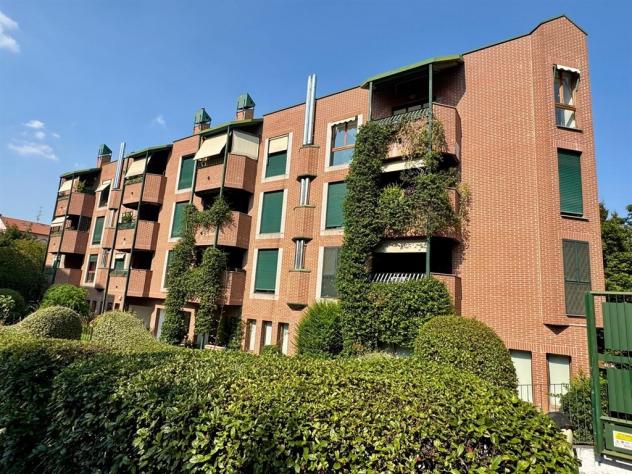 MONZA in zona residenziale AFFITTASI ULTIMO PIANO APPARTAMENTO CON TERRAZZO - Foto 2