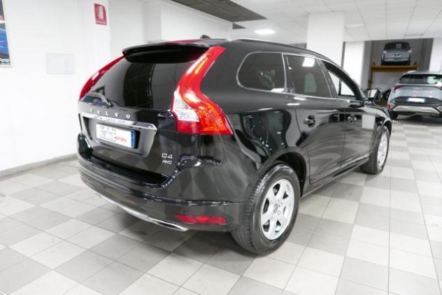 VOLVO XC60 D4 AWD Geartronic Kinetic EURO6B rif. 24150471 - Foto 4