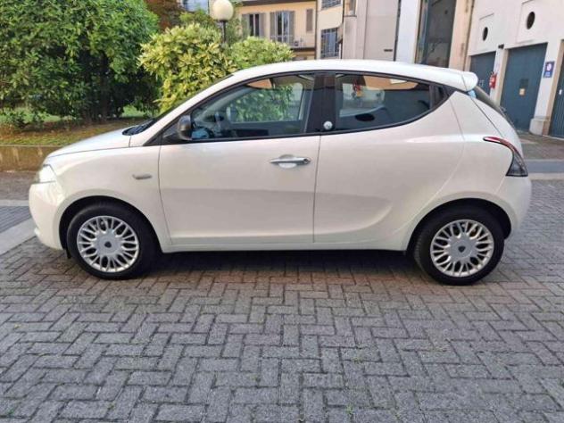 LANCIA Ypsilon 1.2 69 CV 5 porte GPL Ecochic Gold rif. 23944181 - Foto 2