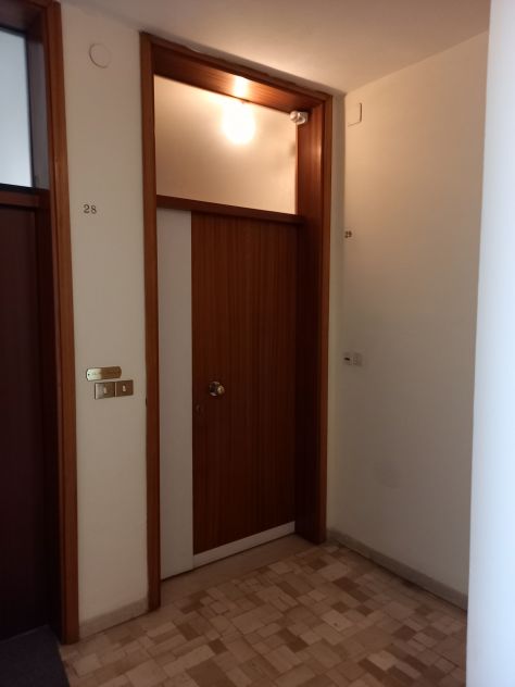 vendesi luminosissimo sesto piano senza provvigione