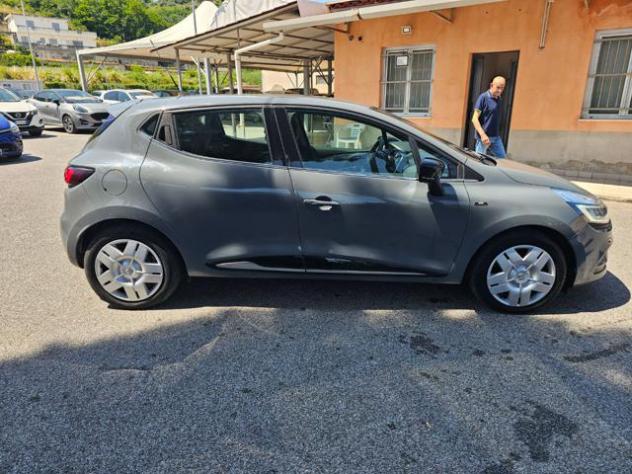 RENAULT Clio dCi 8V 75 CV 5 porte Moschino Zen rif. 23887750 - Foto 4