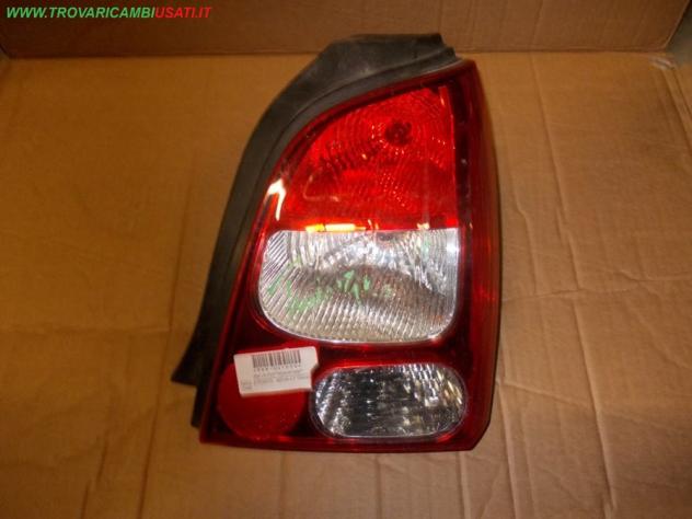 FANALE POST.D. RENAULT TWINGO (C44) Parti elettriche Fanaleria Fanali Fanale post. sx. RENAULT - TWINGO - 01-06-2007 - 01-12-2011