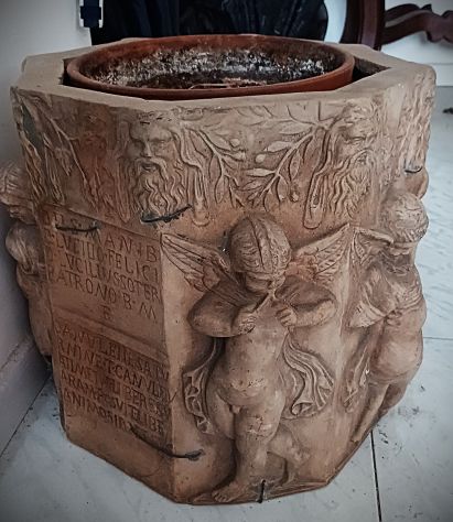 VASI IN PORCELLANA E VARI