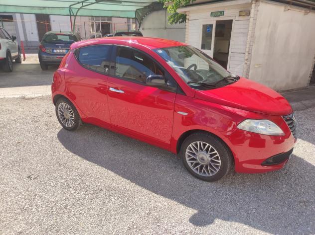 Lancia Ypsilon 1.2 69 CV 5 porte S&S Gold - Foto 2