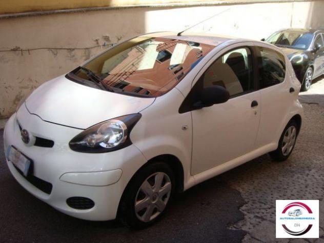 TOYOTA - Aygo - 12V VVT-i 5 porte Now Connect