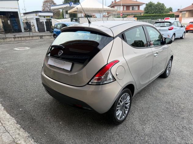 Lancia Ypsilon 1.2 69 CV 5 porte S&S Gold - Foto 4