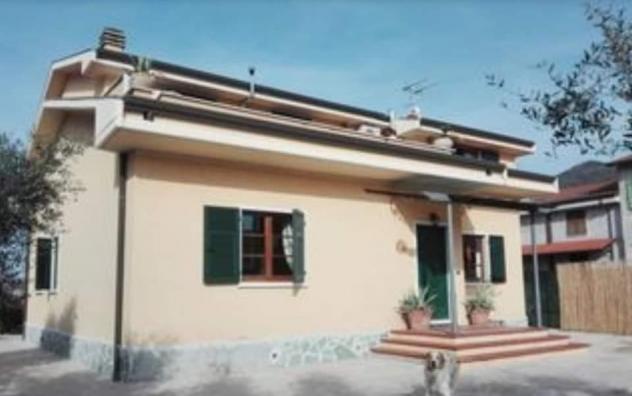 Villa in vendita a Avenza - Carrara 220 mq Rif: 1287043 - Foto 3