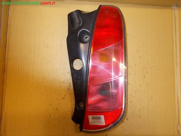 FANALE POST.D. LANCIA YPSILON (843-TE/TI) Parti elettriche Fanaleria Fanali Fanale est. post. d LANCIA - YPSILON - 01-07-2003 - 01-12-2011