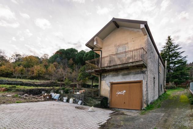 casa indipendente in vendita a Trecastagni