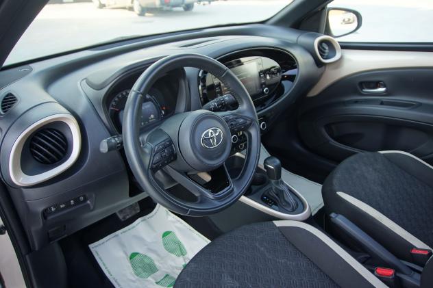 Toyota Aygo X 1.0B (72 CV) Trend Air S-CVT - Foto 7