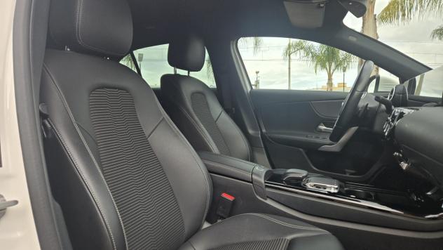Mercedes-Benz A 180 d 1.5 DCI 115CV Sport Light auto Pelle Uff Italy - Foto 8