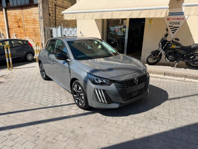 Peugeot 208 1.2 Hybrid 110cv AUTOMATICA ALLURE 2025 KM0 - Foto 3