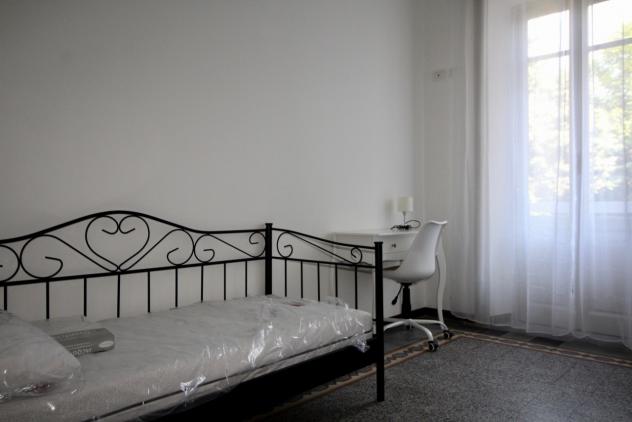 Stanza in appartamento in affitto a Novara
