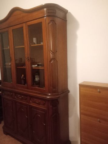 Credenza classica in legno con vetrina (1,40 m) – Divisibile - Foto 2