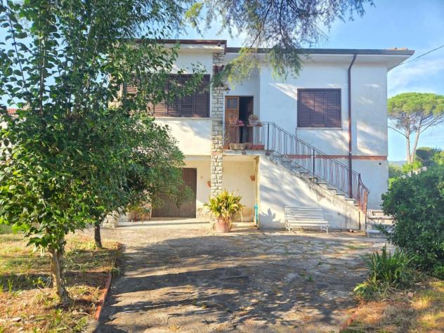 Villa in vendita a Titignano - Cascina 300 mq Rif: 1422978
