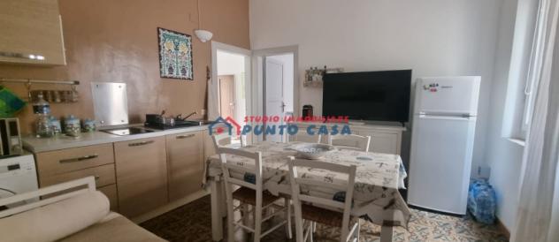 CENTRO STORICO - Pressi Piazzetta Cuba - N° 2 appartamenti in uno – 2° e ultimo p. s/a – 90 mq ca. – 5 vani + acc. Ottime condizioni, ben rifiniti. E - Foto 3