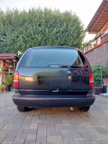 Chrysler Voyager - Foto 2