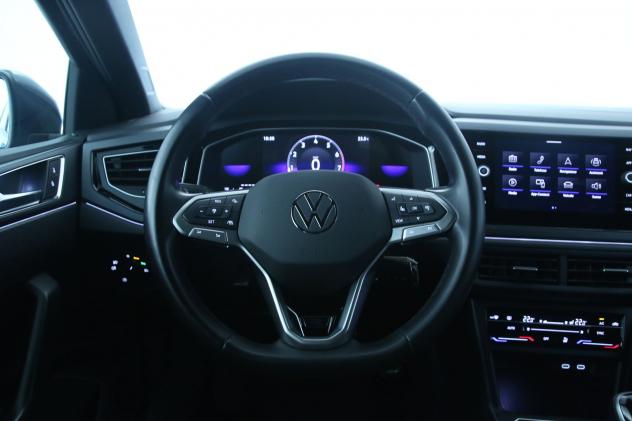 Volkswagen Polo 1.0 TSI R-Line Fari IQ.Light LED Matrix/Tech Pack/Ambient Light/Park Assist/Cerchi in lega "Valencia" 6,5 J x 16" Galvano Grey, Volksw - Foto 10