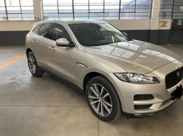 Jaguar F-Pace 2.0 D 180 CV AWD Prestige Catena fatta in Jaguar - Foto 2