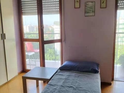 238EURO/month fully-equipped clean room with nice housemates - Foto 3