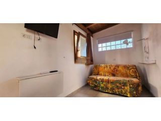 CIAMPINO MONOLOCALE CON TERRAZZO