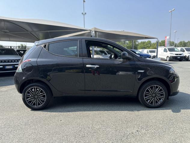 Lancia Ypsilon 1.0 FireFly 70cv Hybrid Silver - Foto 8