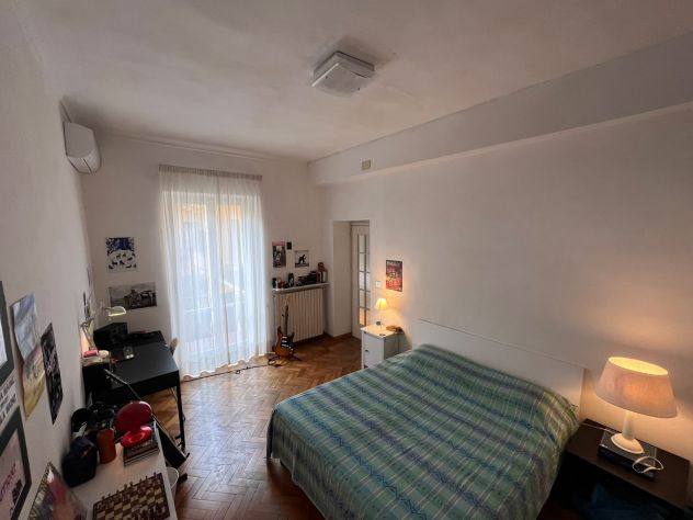 Stanza grande in centro Torino – libera subito fino al 30 settembre - Foto 3
