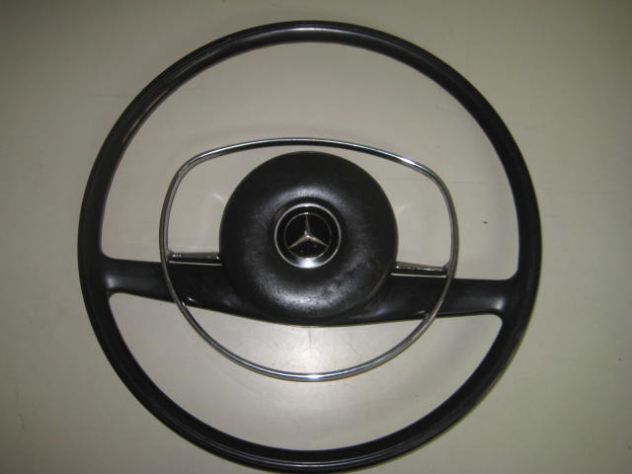 VOLANTE MERCEDES W108 W109 W110 W111 W113 W114