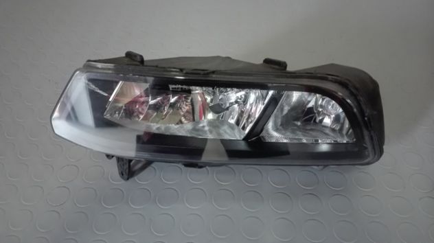 Fendinebbia anteriore SX Volkswagen Polo 6C del 2015 (6C0941661)