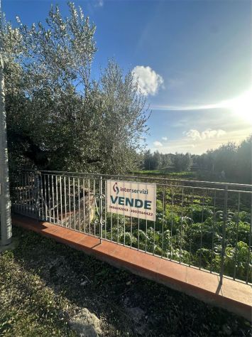 Terreno angolare fronte strada - Foto 6