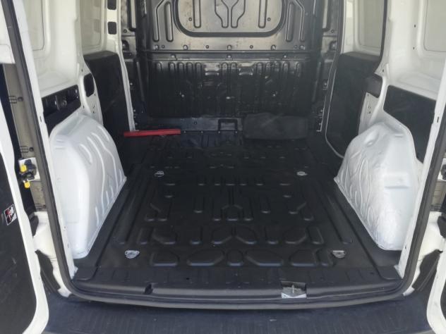 Fiat Doblo Dobl1.6 MJT 105 CV PC TN Cargo SX - Foto 6