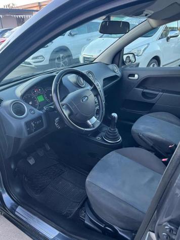 FORD Fiesta + 1.2 16V 5p. rif. 23333273 - Foto 6