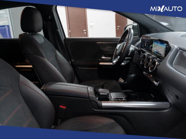 Mercedes-Benz GLA 200 D Premium 150CV Auto - Foto 13